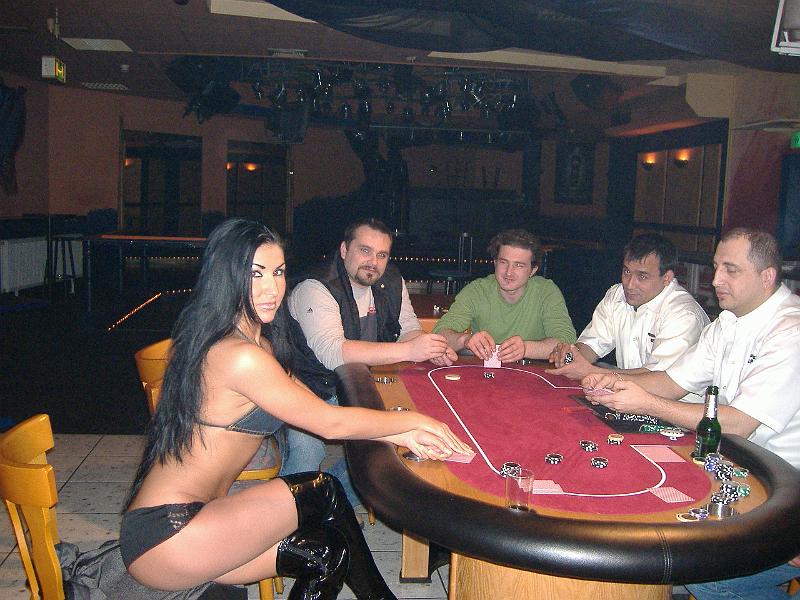 strip poker disco girls_0000011.JPG